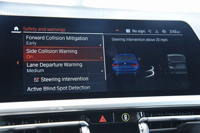 Used 2021 BMW 330e xDrive w/ Premium Package image 33