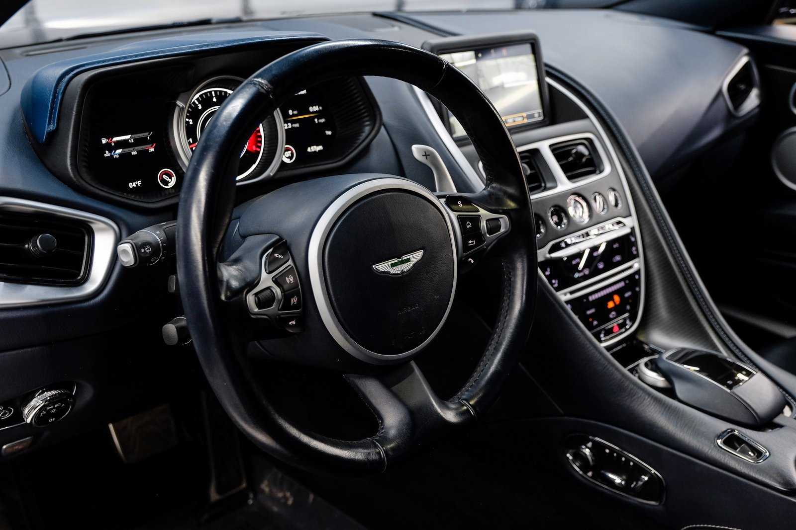 Used 2018 Aston Martin DB11 V12 image 23