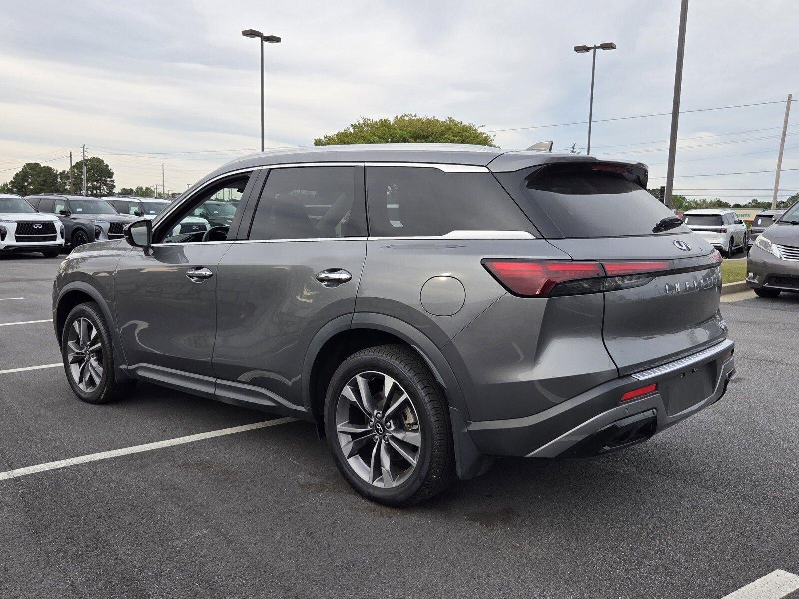Used 2023 INFINITI QX60 Luxe w/ Cargo Package image 8