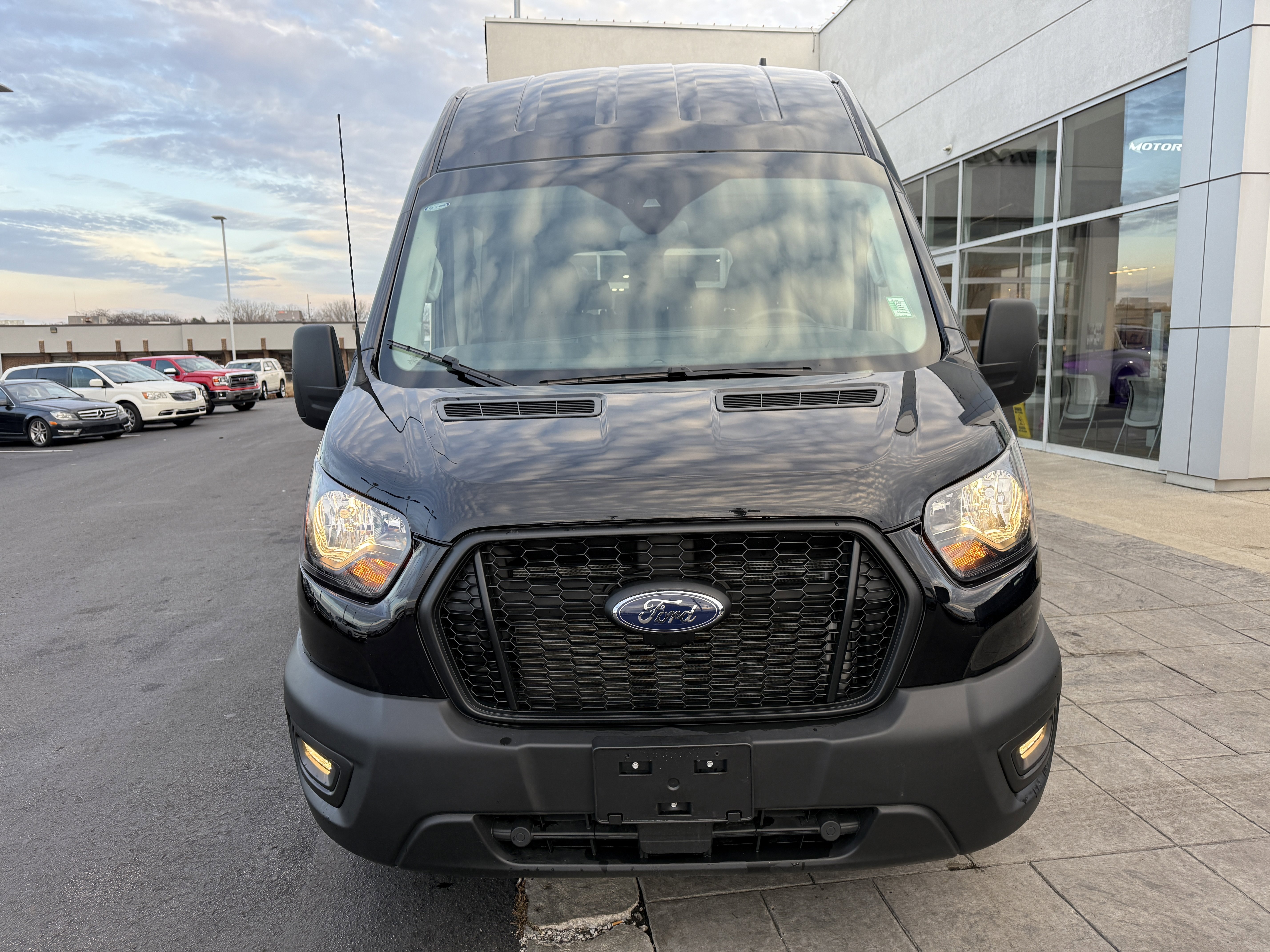 Used 2024 Ford Transit 350 XL image 8