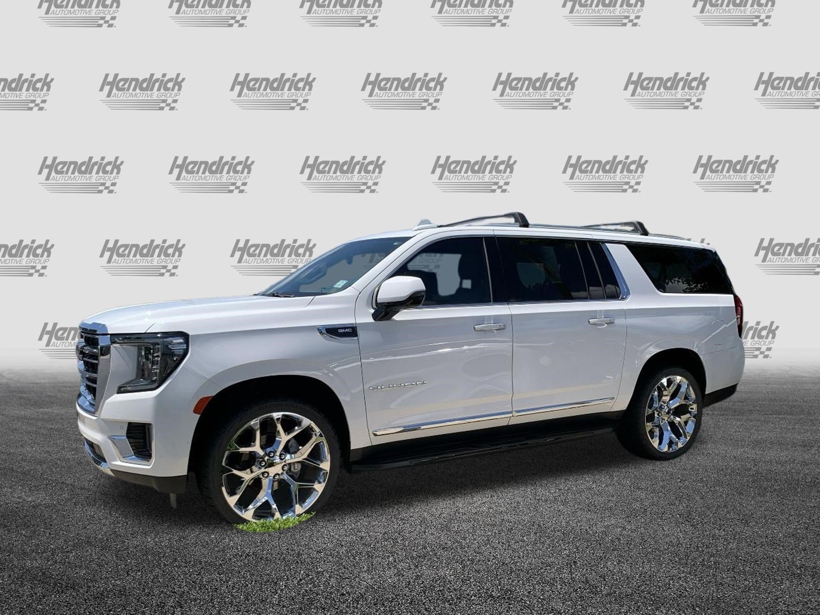 Used 2024 GMC Yukon XL SLT w/ SLT Luxury Package AWD/4WD image 5