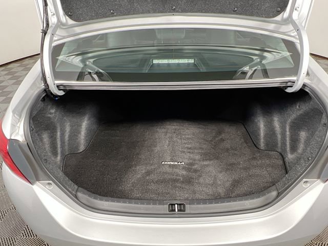 Used 2017 Toyota Corolla L image 23