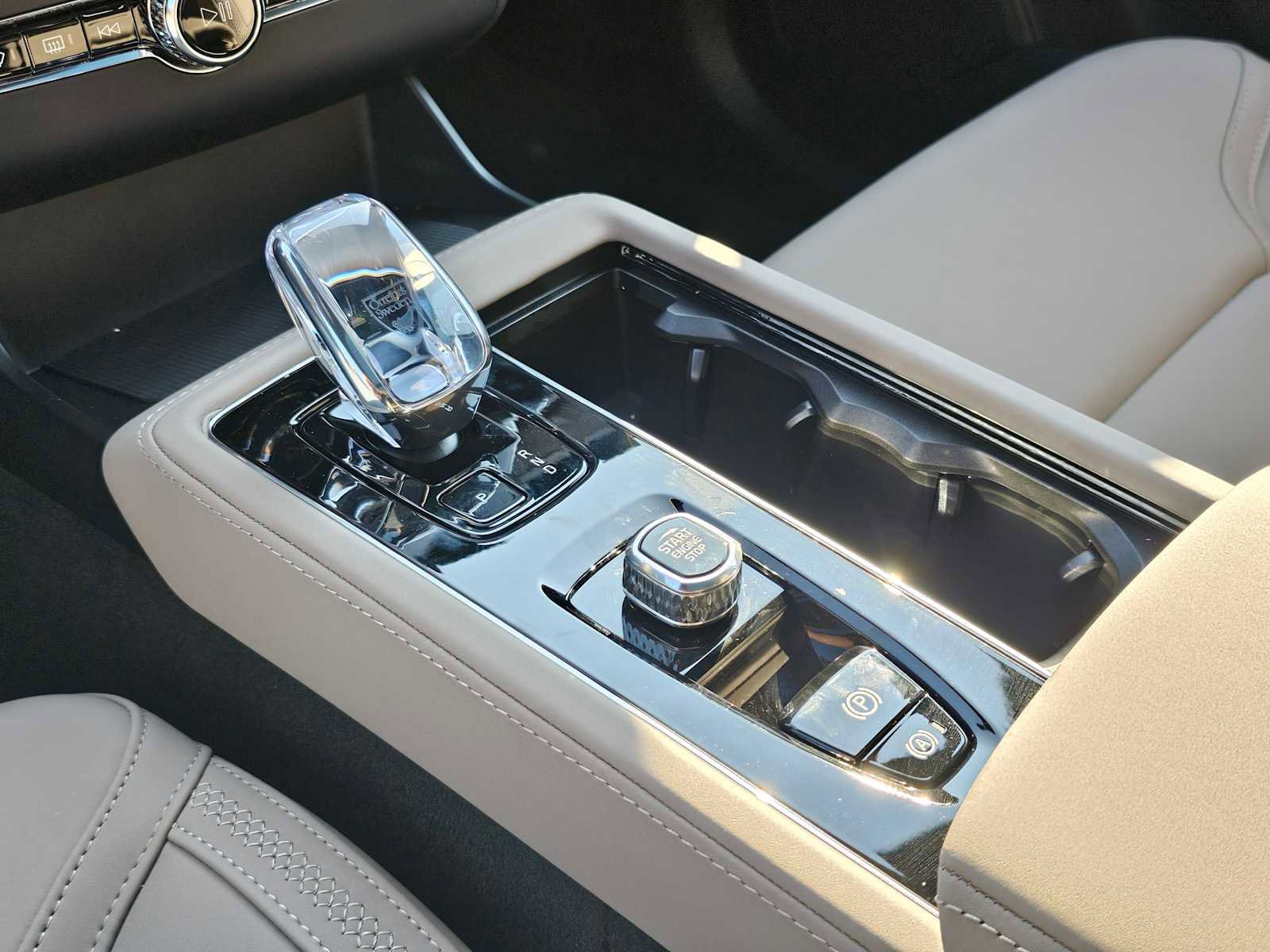 New 2026 Volvo XC90 B6 Plus image 26