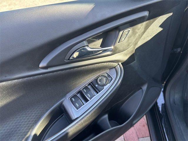 Used 2023 Chevrolet Malibu LS image 11