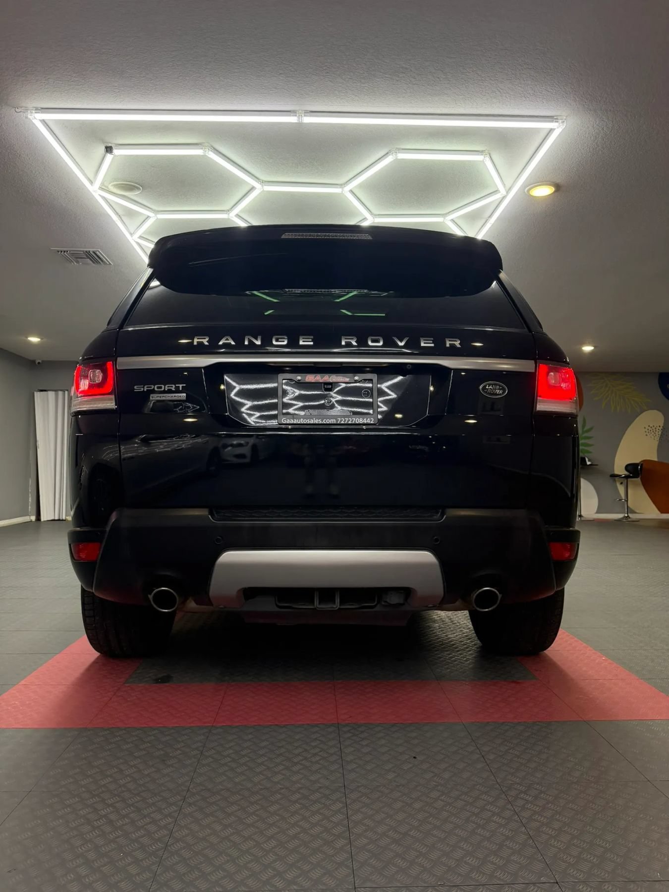 Used 2015 Land Rover Range Rover Sport Supercharged AWD/4WD image 6