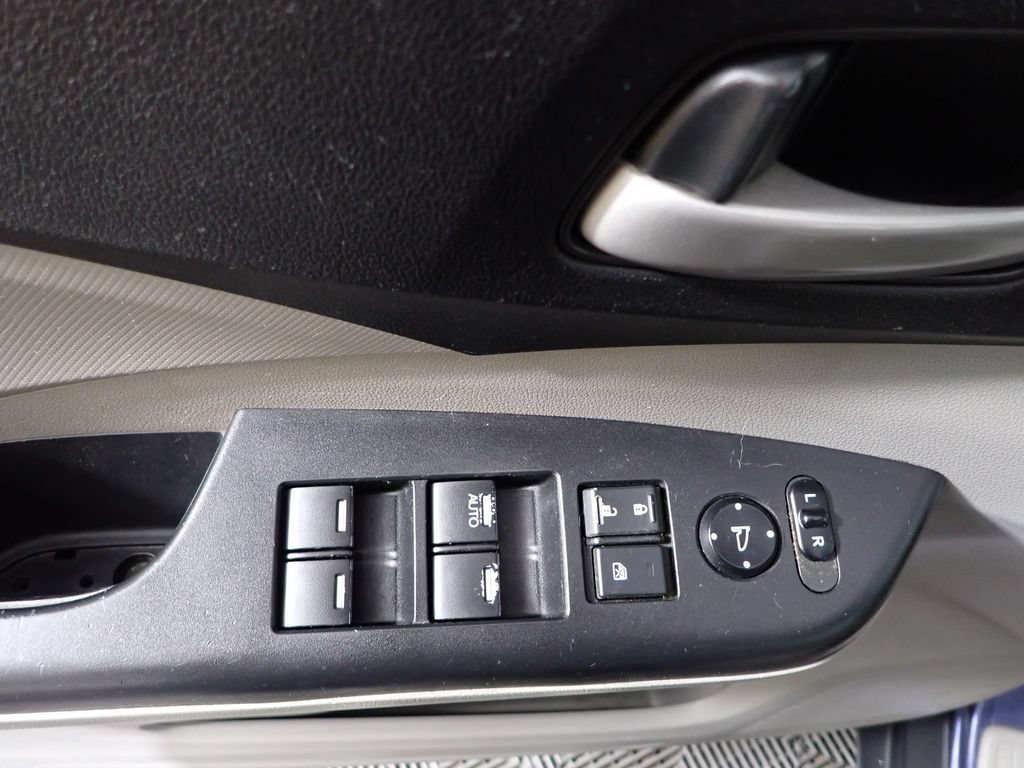 Used 2013 Honda CR-V LX image 18