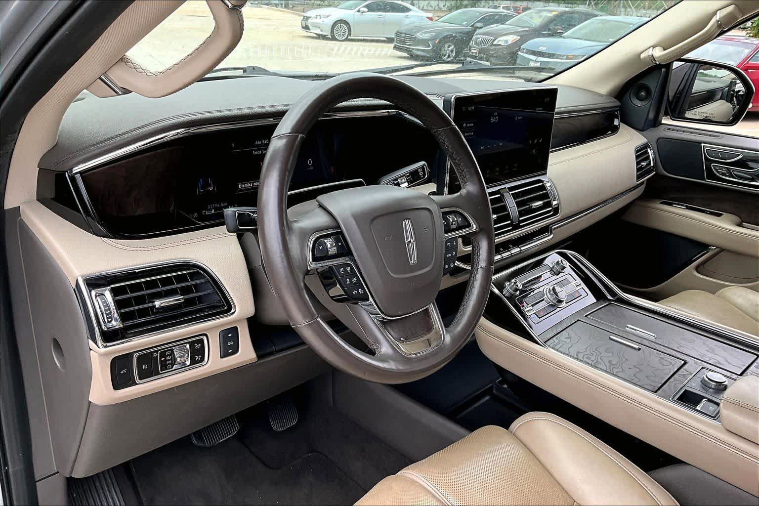 Used 2023 Lincoln Navigator Reserve RWD image 16