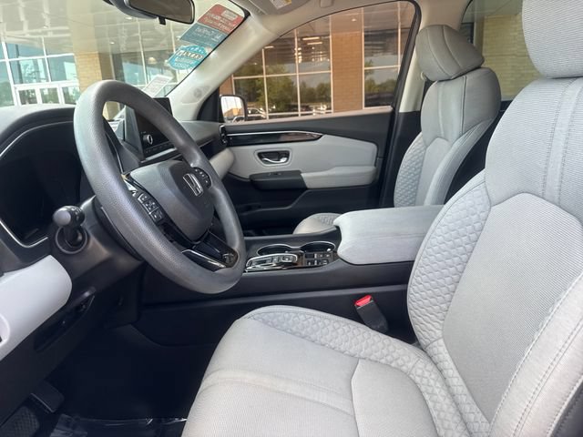 Used 2023 Honda Pilot LX image 8