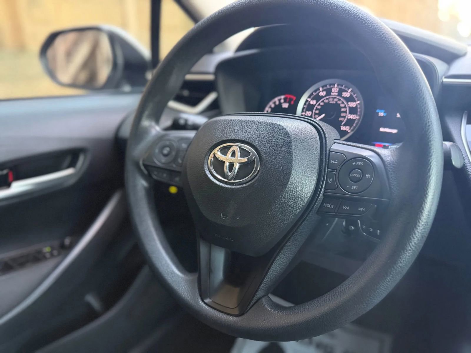 Used 2020 Toyota Corolla LE image 14