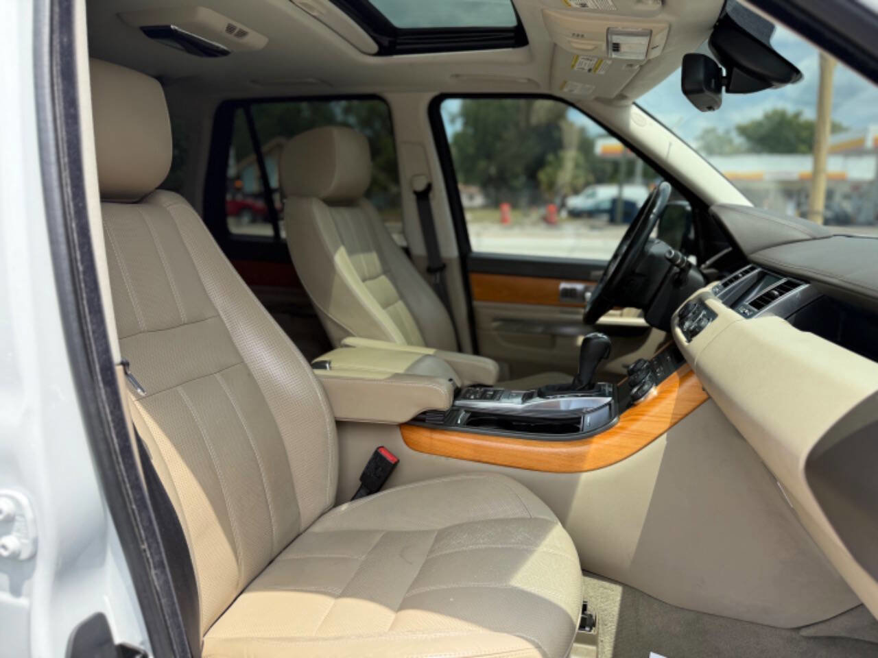 Used 2013 Land Rover Range Rover Sport HSE LUX w/ Luxury Interior Pkg AWD/4WD image 15