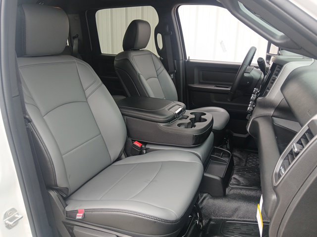 New 2026 RAM 5500 Tradesman w/ Chrome Appearance Group AWD/4WD image 29