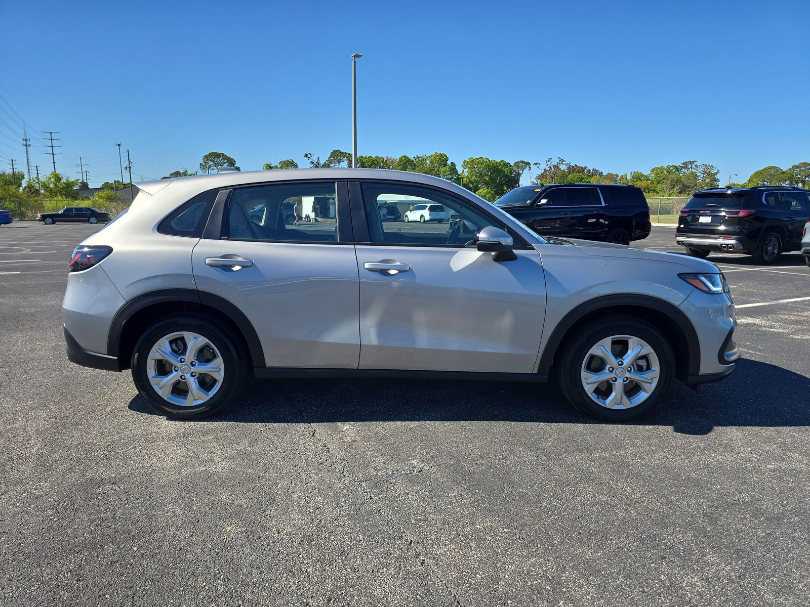 Certified 2025 Honda HR-V LX image 2