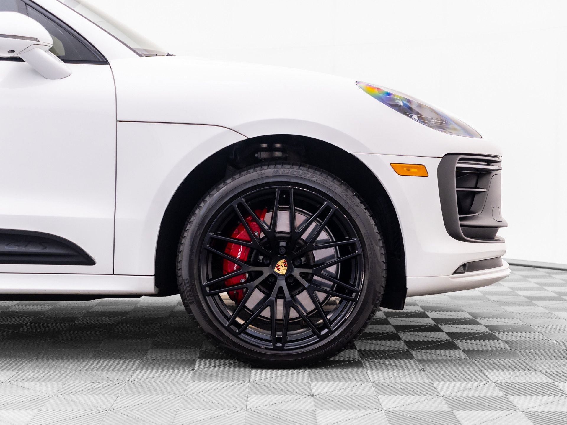 Used 2023 Porsche Macan GTS AWD/4WD image 36