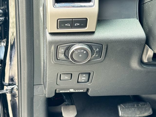 Used 2018 Ford F350 Lariat w/ Lariat Ultimate Package AWD/4WD image 13