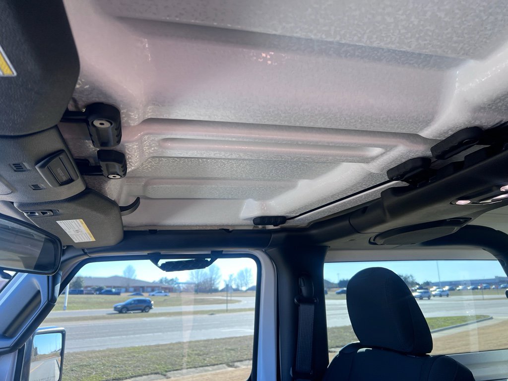 Used 2020 Jeep Wrangler Sport image 18