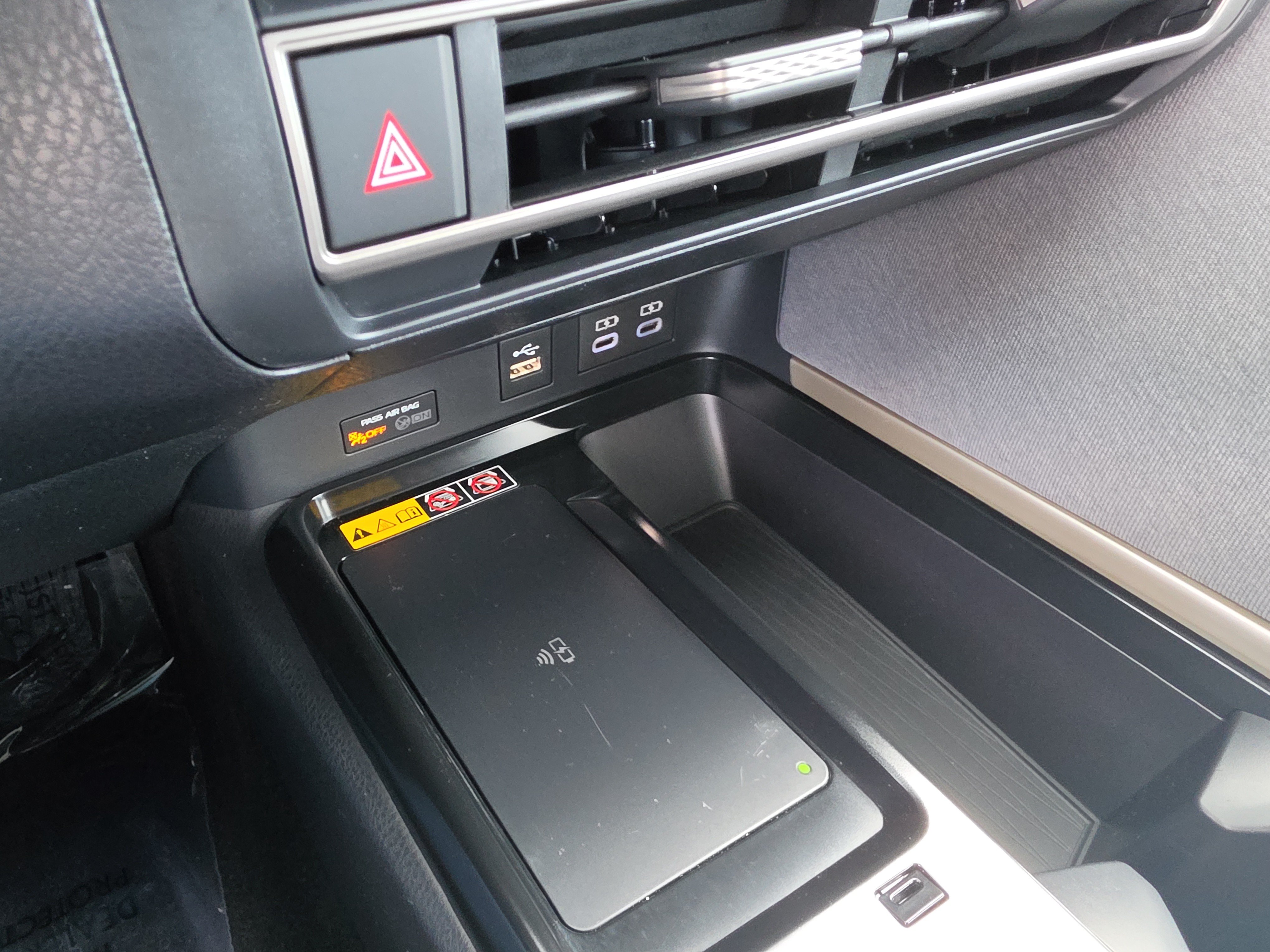 Used 2025 Toyota Camry LE FWD image 17