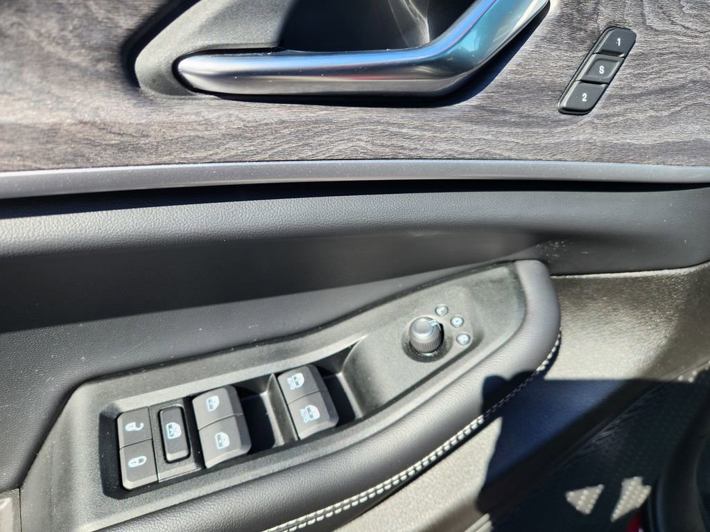 Used 2024 Jeep Grand Cherokee Limited image 25