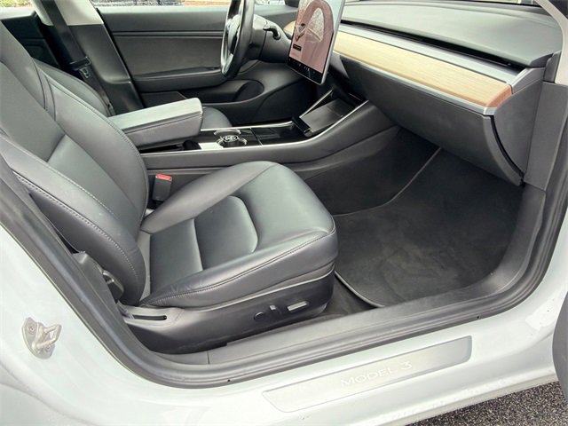 Used 2018 Tesla Model 3 Mid Range image 13