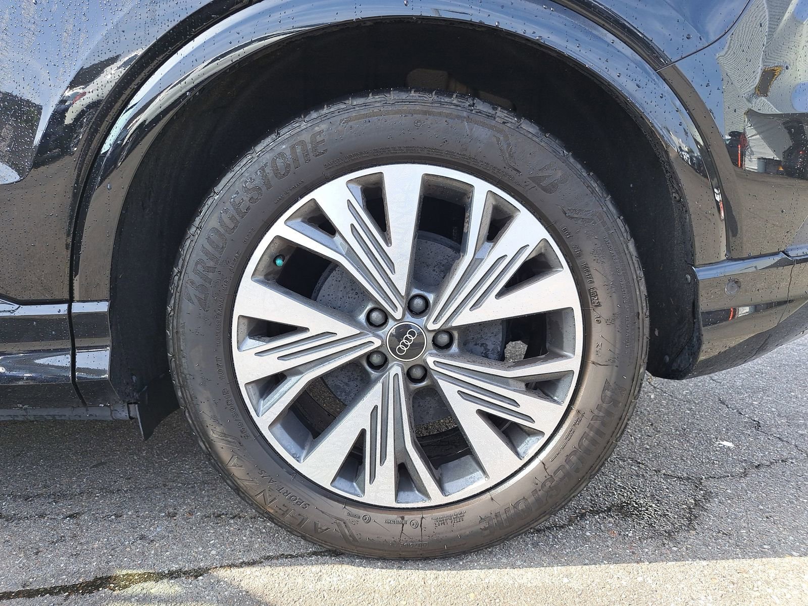 Used 2023 Audi Q4 e-tron Premium Plus image 7