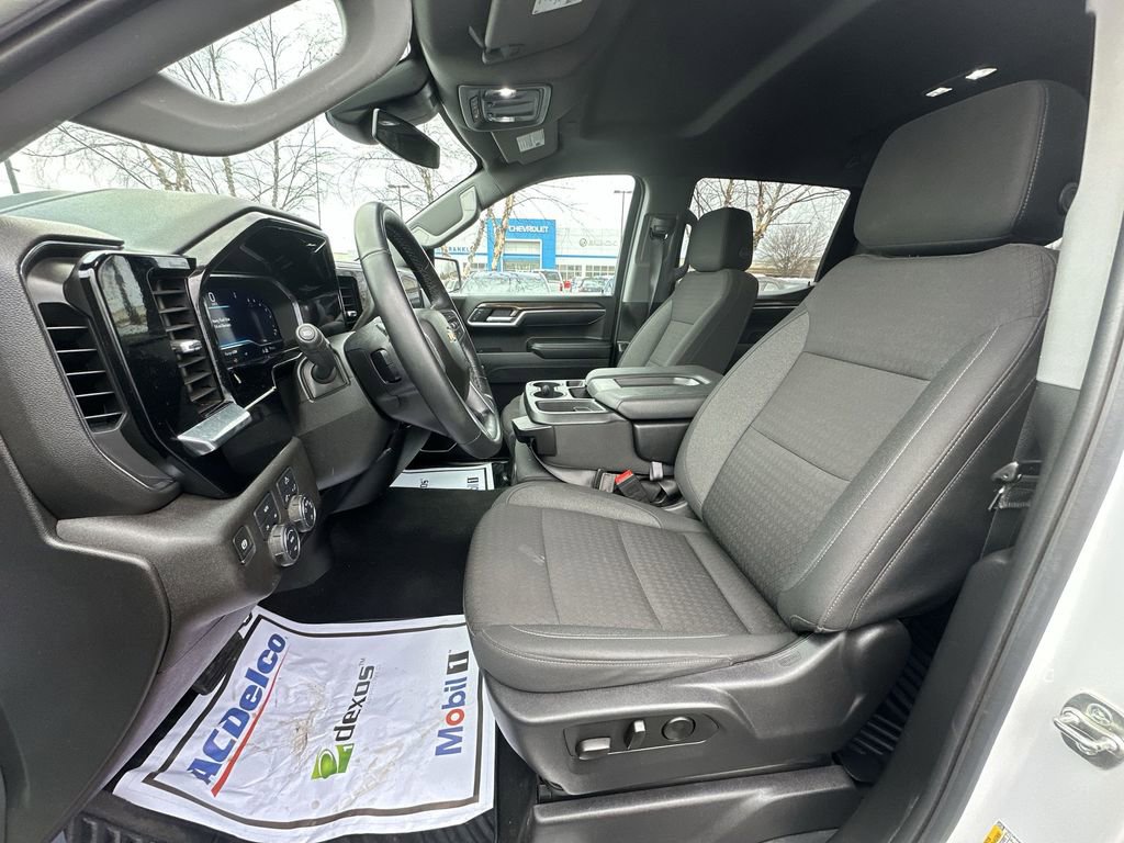 Used 2025 Chevrolet Silverado 1500 LT w/ Work Truck Package image 11