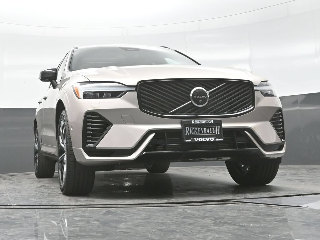 New 2026 Volvo XC60 T8 Plus w/ Protection Package Premier AWD/4WD image 21