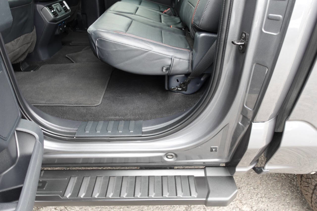 Used 2024 Ford F150 XLT w/ XLT Black Appearance Package image 23