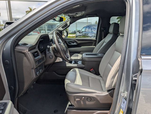 Used 2022 Chevrolet Suburban LT w/ Luxury Package AWD/4WD image 10