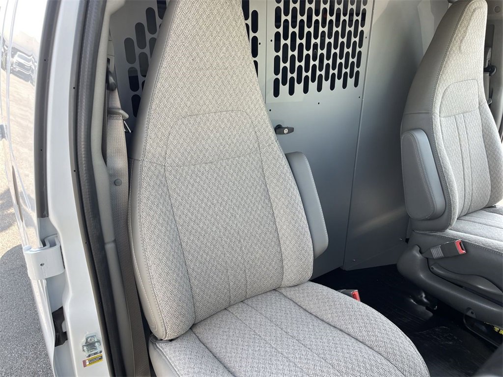 New 2025 Chevrolet Express 2500 w/ Driver Convenience Package image 17