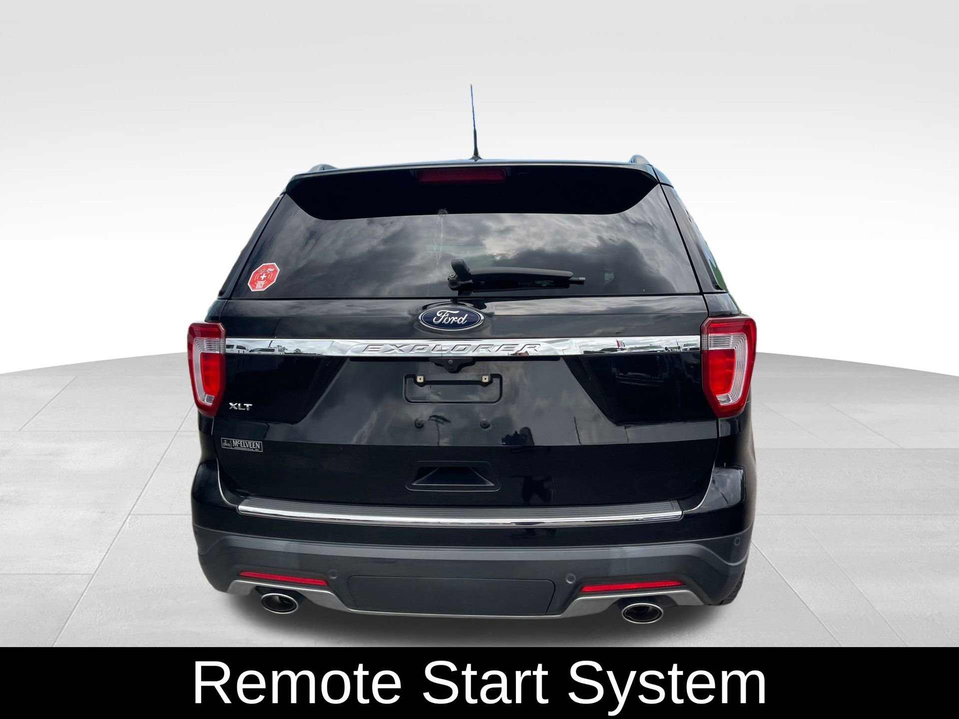 Used 2018 Ford Explorer XLT w/ Equipment Group 202A FWD image 7