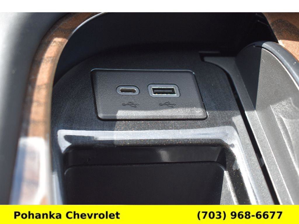 Used 2021 Cadillac Escalade ESV Sport Platinum w/ LPO, ONYX Package AWD/4WD image 19