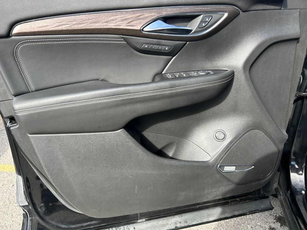 Used 2022 Buick Envision Avenir w/ Technology Package II image 11