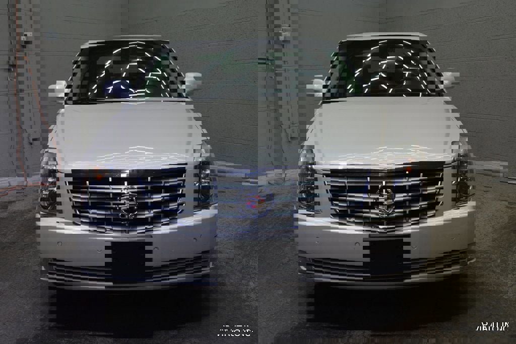 Used 2011 Cadillac DTS Luxury image 35