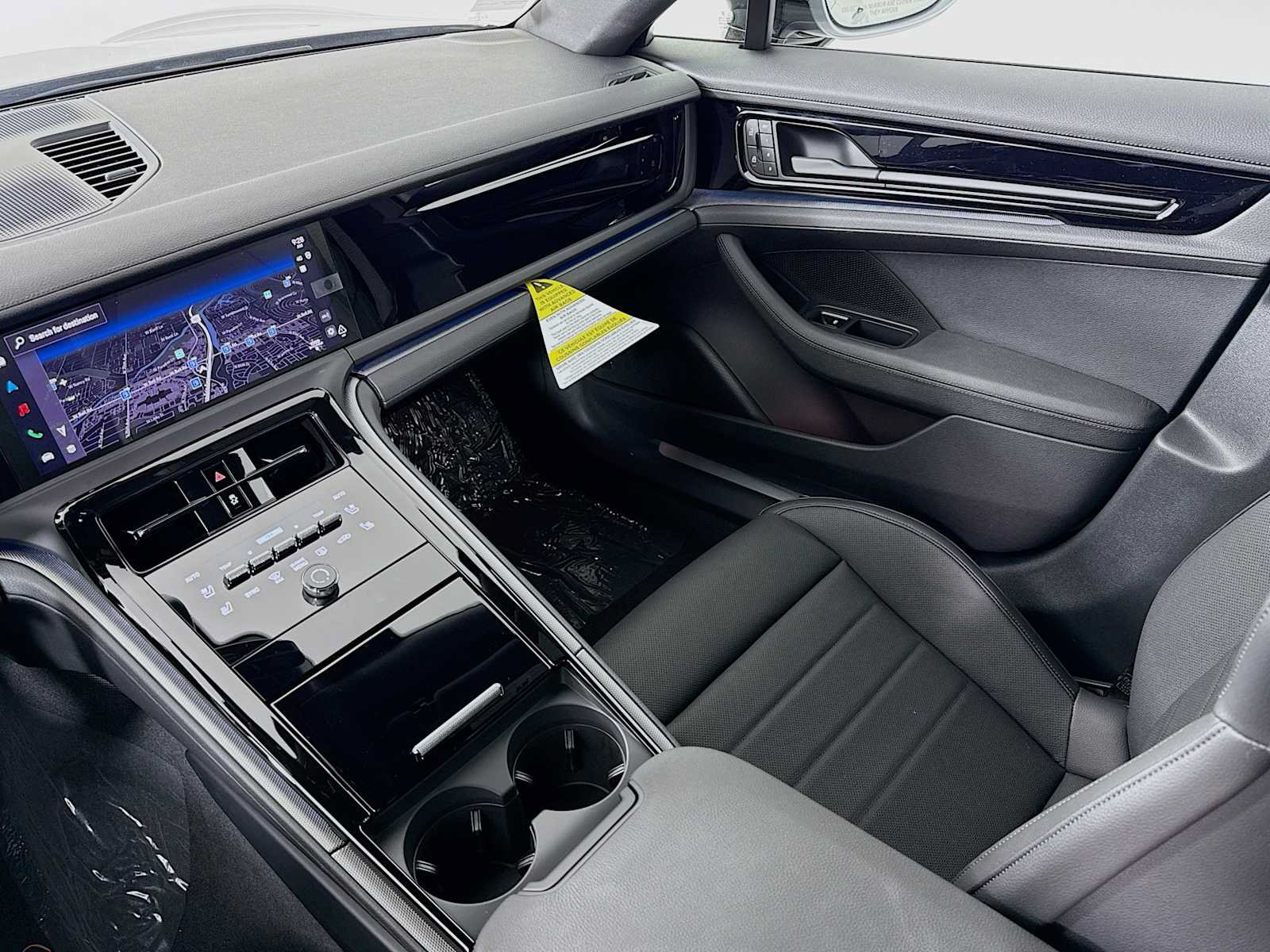 New 2026 Porsche Panamera RWD image 25
