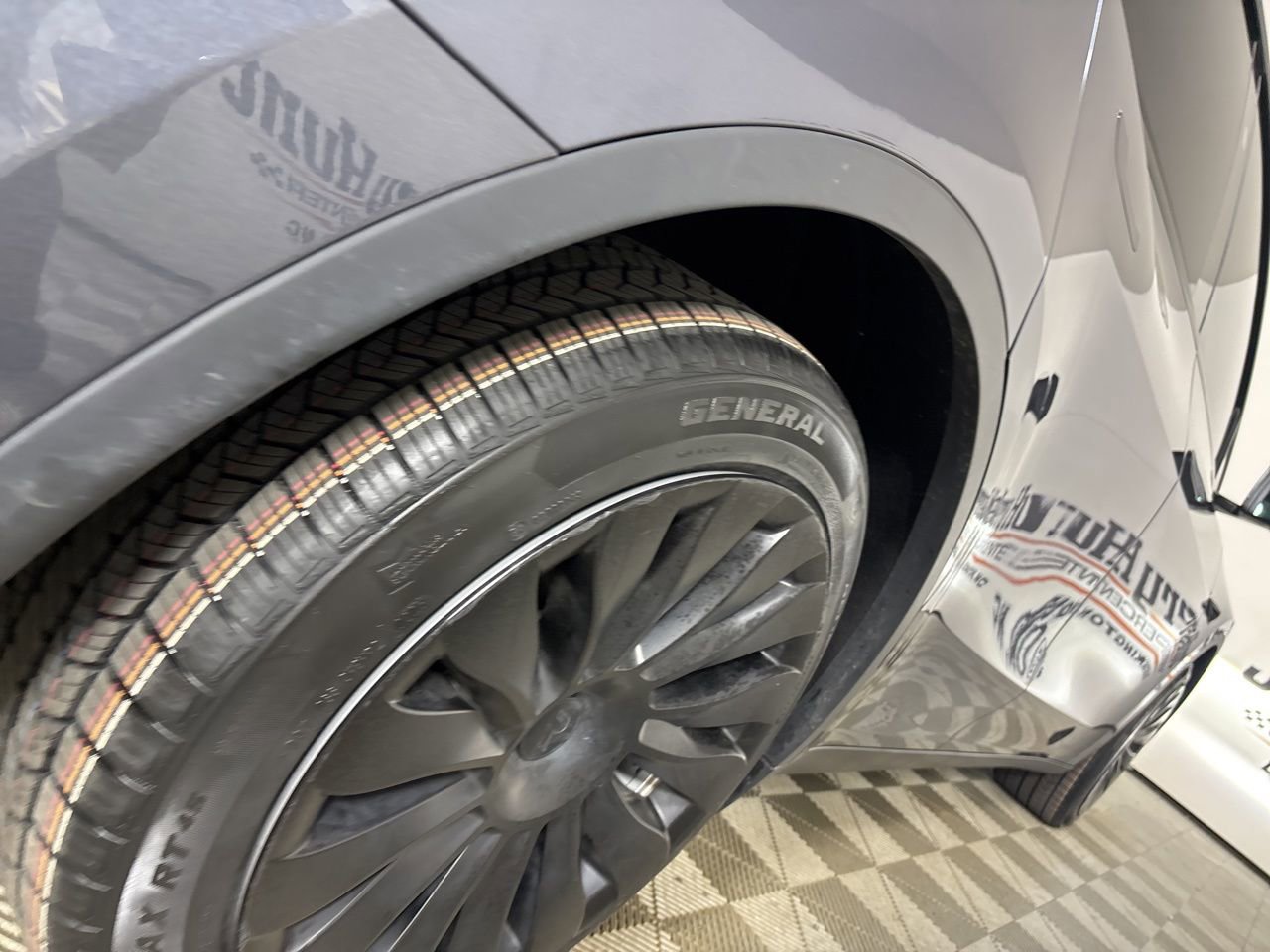 Used 2023 Tesla Model Y Long Range image 24