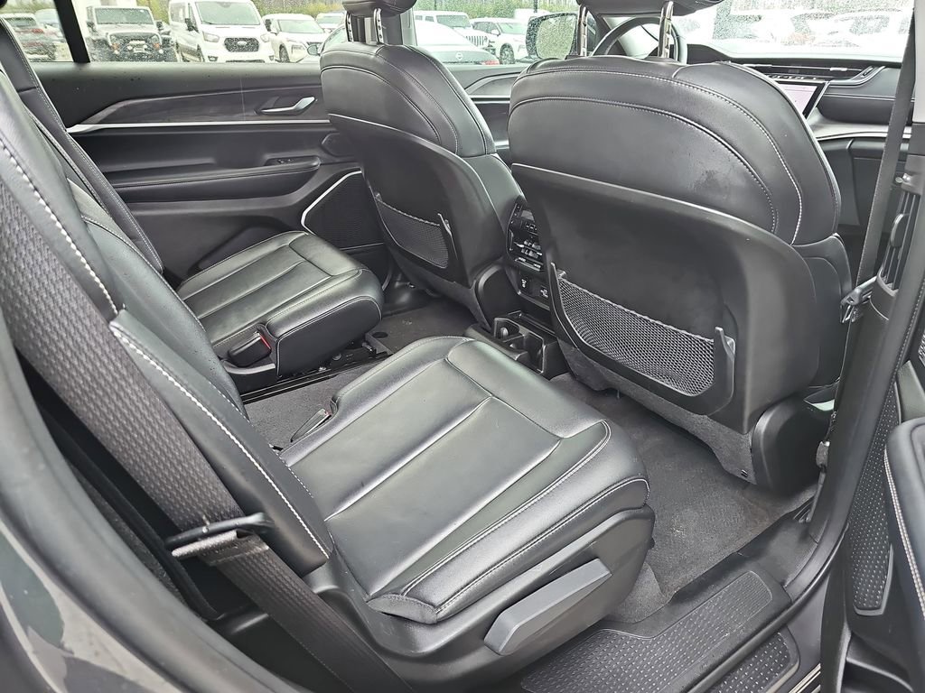 Used 2022 Jeep Grand Cherokee L Limited image 14