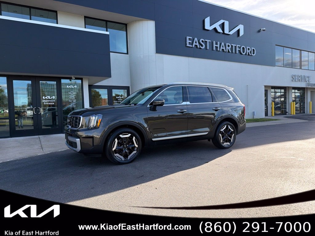 Certified 2024 Kia Telluride S w/ S Sunroof Package