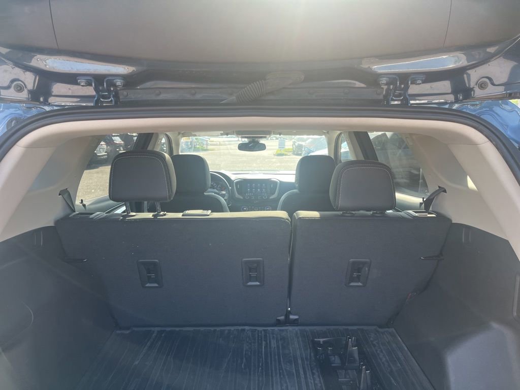 Used 2024 GMC Terrain Denali w/ Denali Premium Package image 9