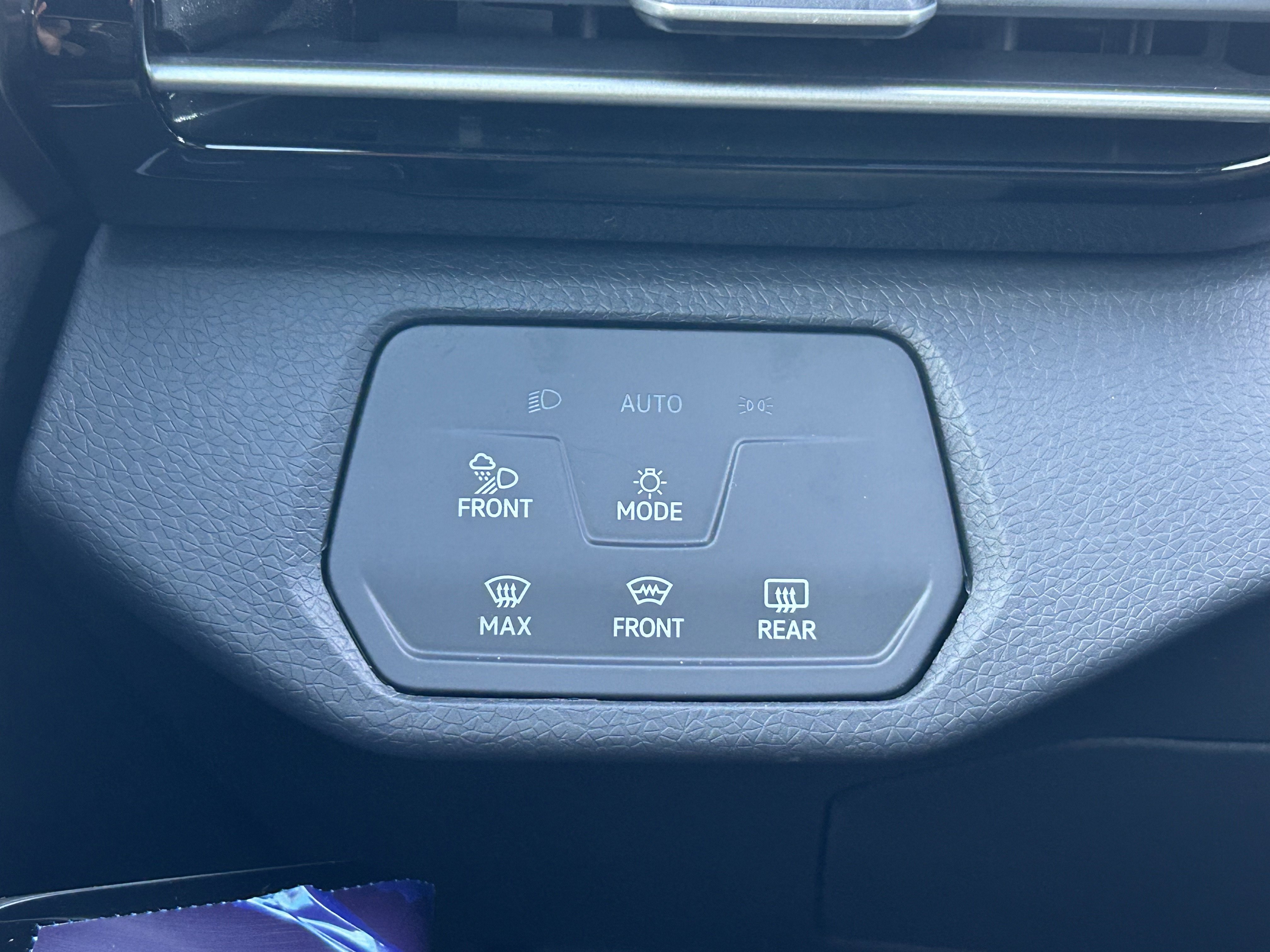 New 2025 Volkswagen ID.4 Pro S Plus image 18