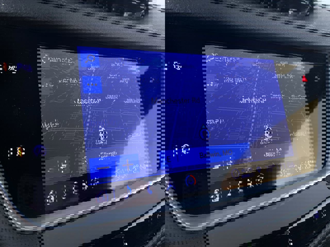 Certified 2023 Cadillac XT5 Premium Luxury w/ LPO, Floor Liner Package image 6