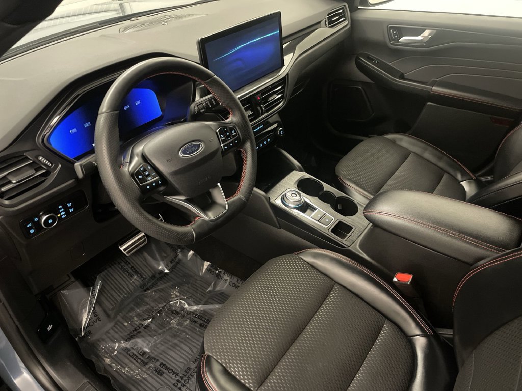 Used 2024 Ford Escape ST-Line Select w/ Tech Pack #2 AWD/4WD image 4