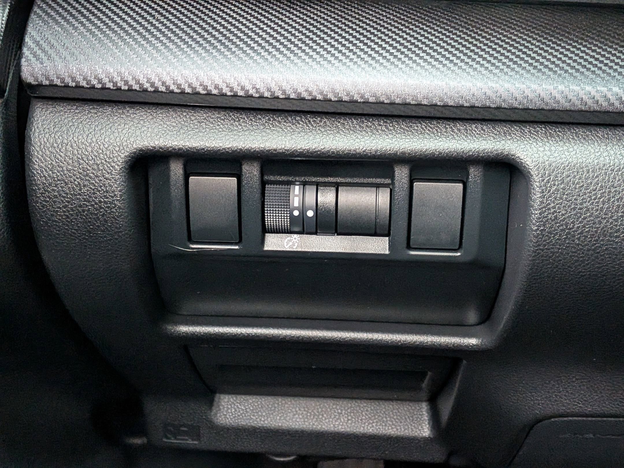 Certified 2025 Subaru Crosstrek 2.5i Limited w/ Crosstrek Mirror Package image 19