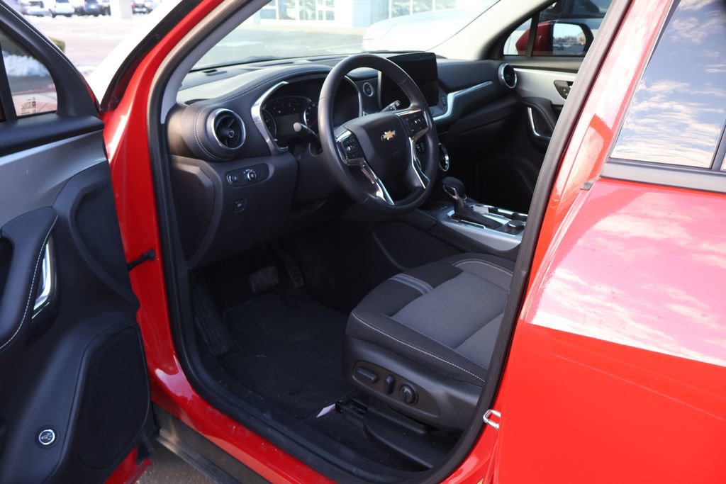 Used 2023 Chevrolet Blazer LT w/ Convenience Package image 11
