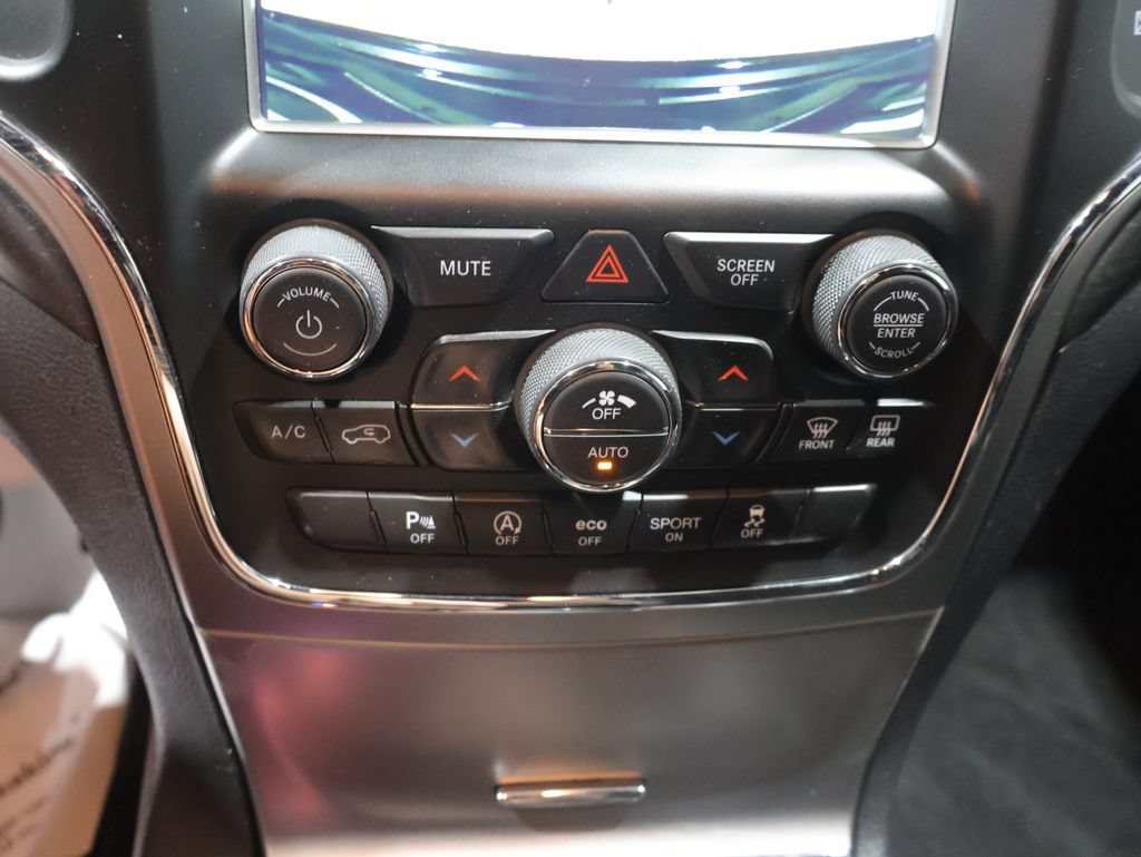 Used 2018 Jeep Grand Cherokee Altitude AWD/4WD image 29