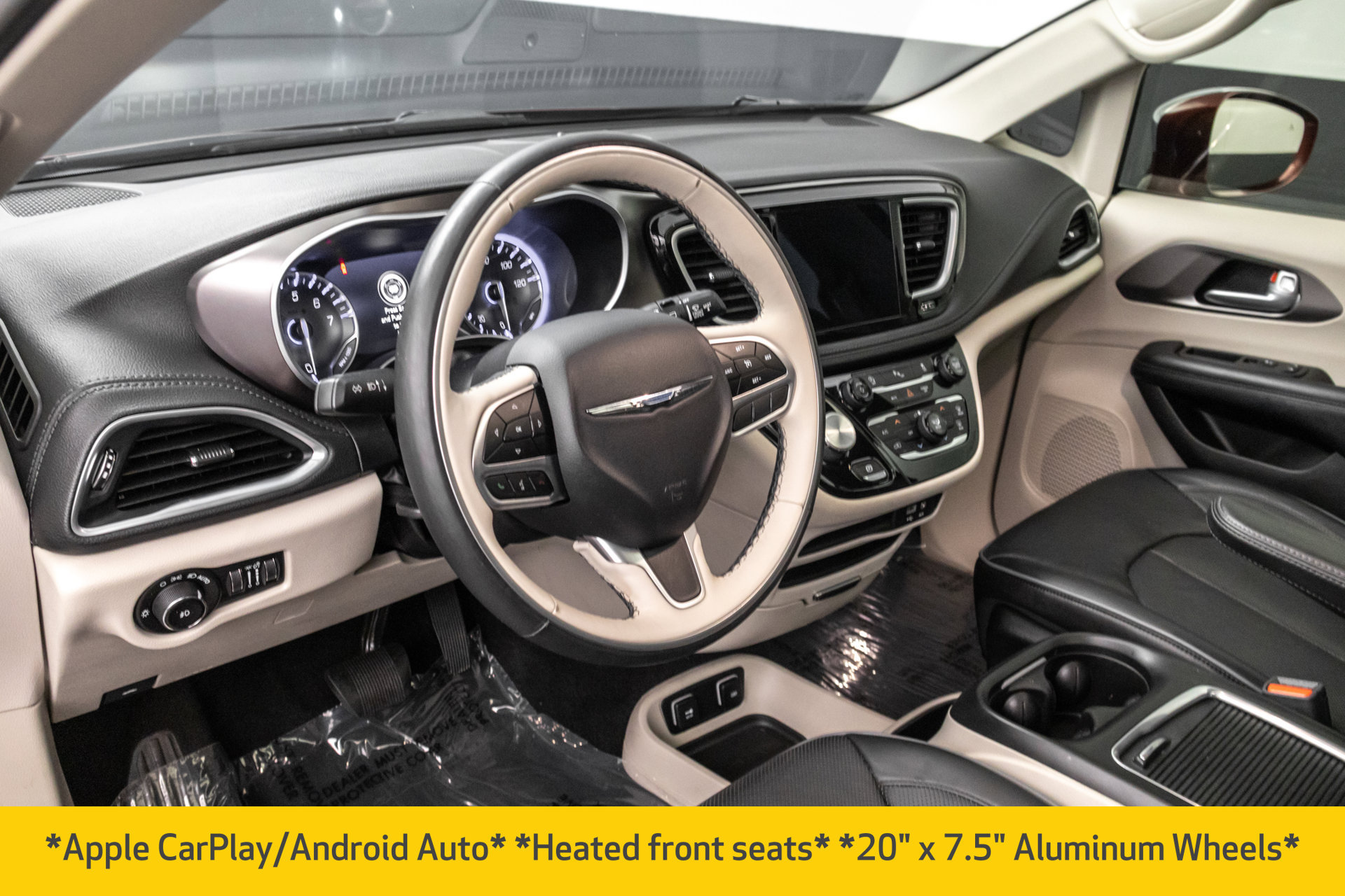 Used 2018 Chrysler Pacifica Limited w/ Tire & Wheel Group FWD image 5
