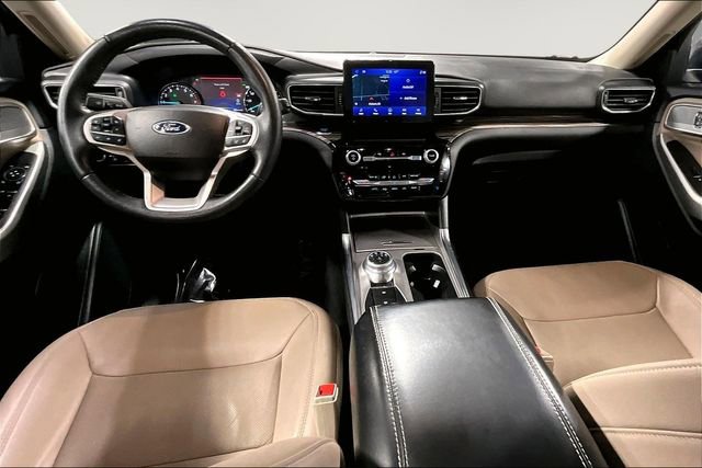 Used 2023 Ford Explorer Limited image 8