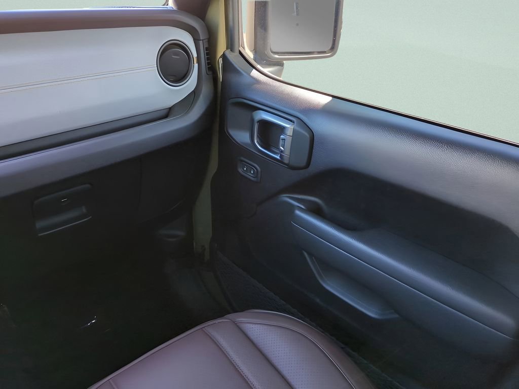 Used 2025 Jeep Wrangler Willys image 17