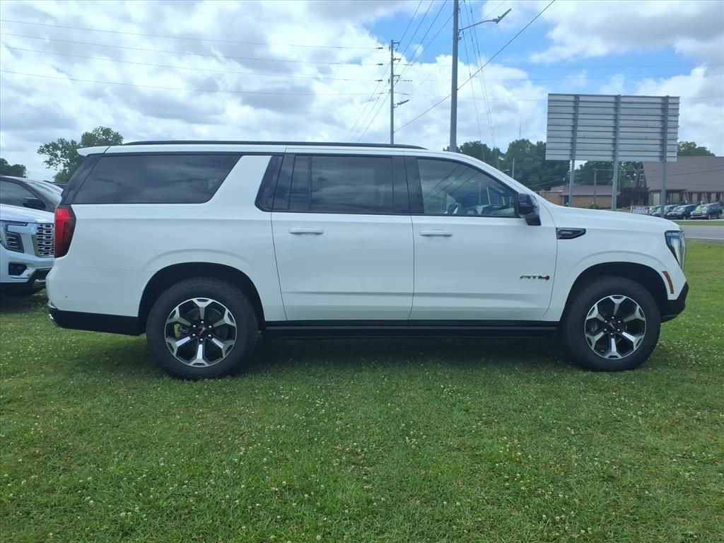 New 2026 GMC Yukon XL AT4 AWD/4WD image 8