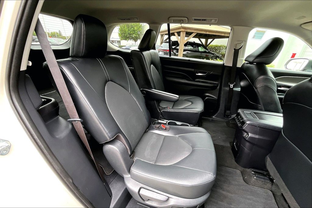 Used 2024 Toyota Grand Highlander FWD image 25