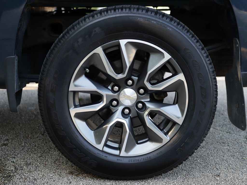 Used 2023 Chevrolet Silverado 1500 LT AWD/4WD image 36