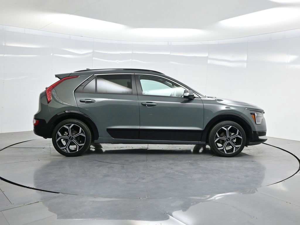 Used 2023 Kia Niro EX Touring image 31